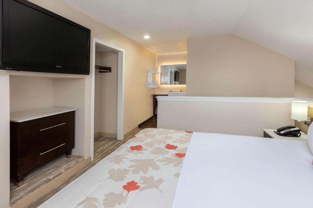 Hawthorn Suites By Wyndham Detroit Southfield Eksteriør billede