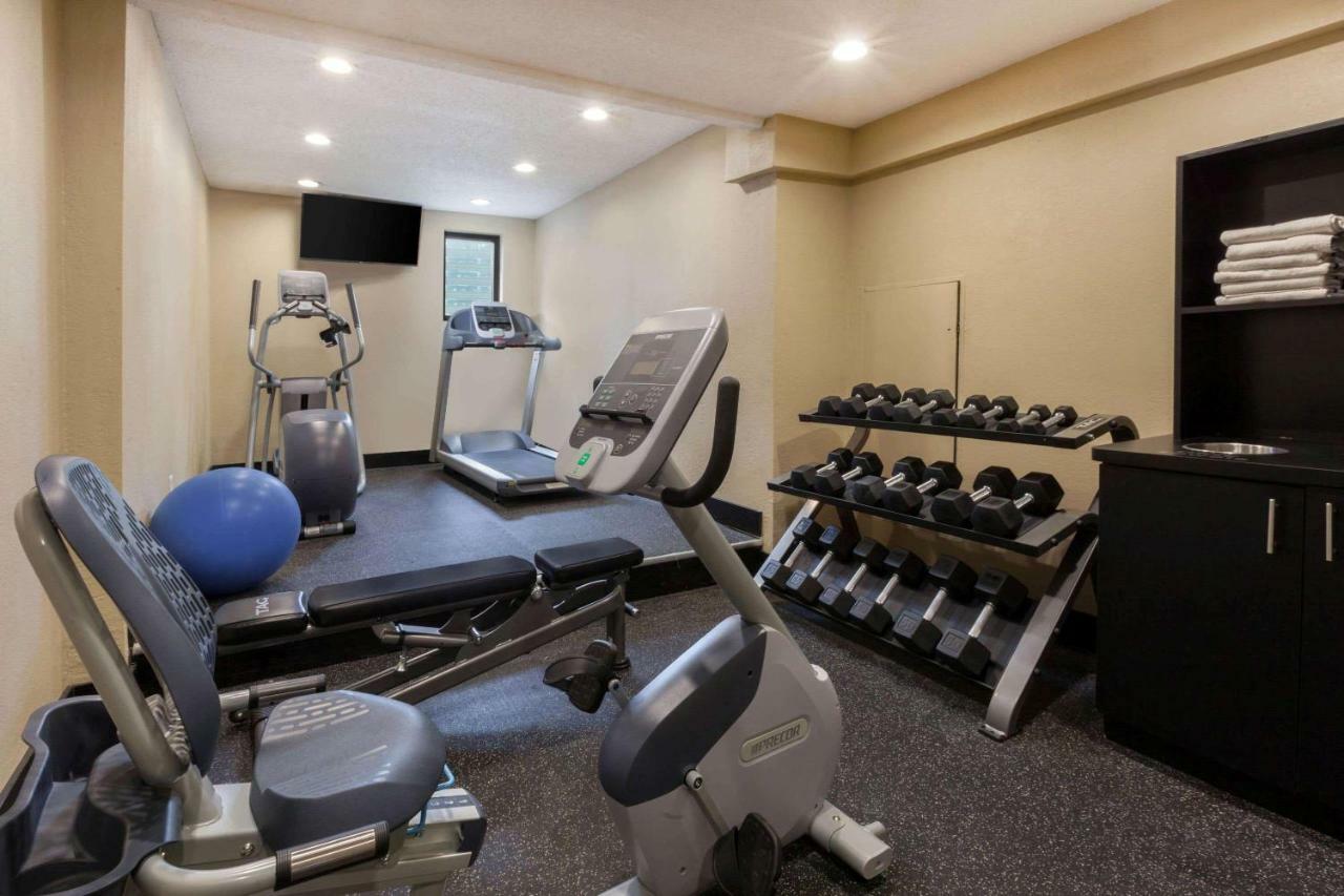 Hawthorn Suites By Wyndham Detroit Southfield Eksteriør billede